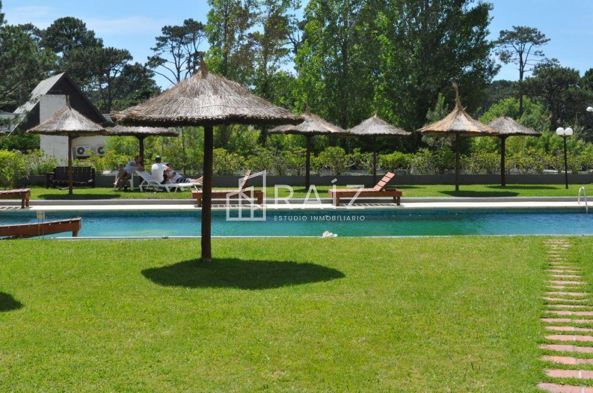 Apartamento ID.11016 - apartamento en venta punta del este avda roosevelt 2 dormitorios