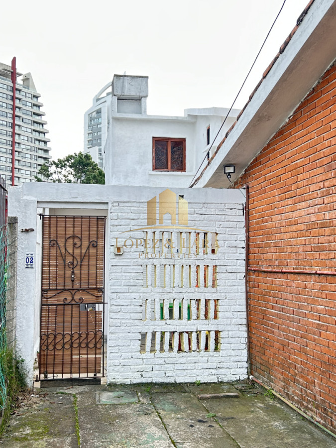 Casa ID.315 - Casa en venta en avda Chiossi Maldonado