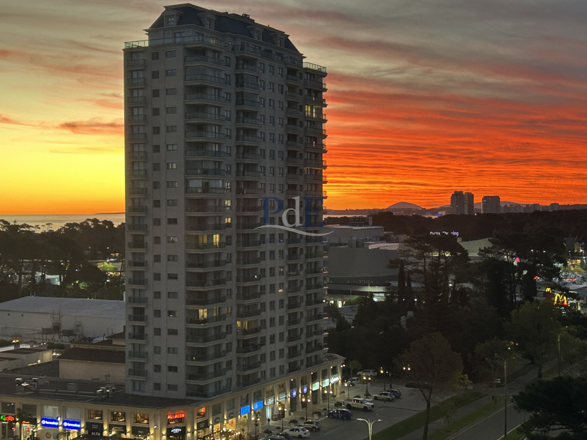 Hermoso apartamento en venta en Torre Tressesenta 2 dorm - Imagen 10