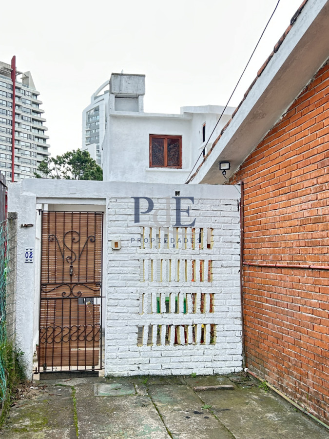 Casa en Maldonado, Maldonado. 2 dormitorios, terreno de 600 m² - Imagen 25