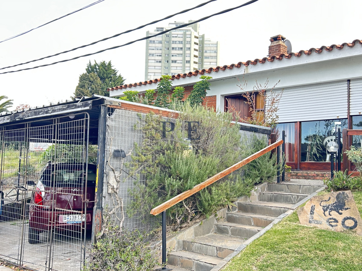 Casa en Maldonado, Maldonado. 2 dormitorios, terreno de 600 m² - Imagen 3