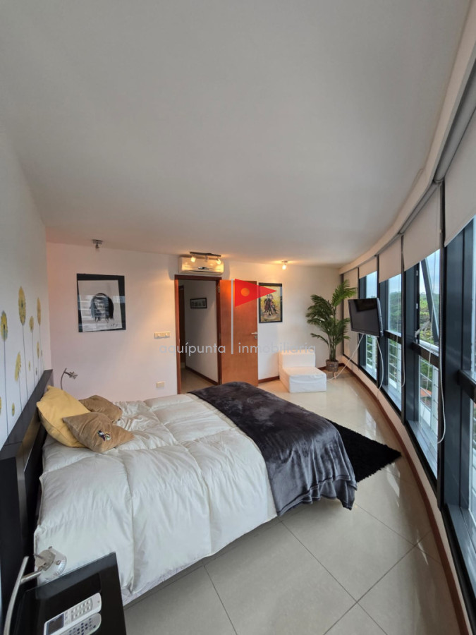 Apartamento ID.239 - Venta apto en edificio Tressesenta 3 dorm 3 baños