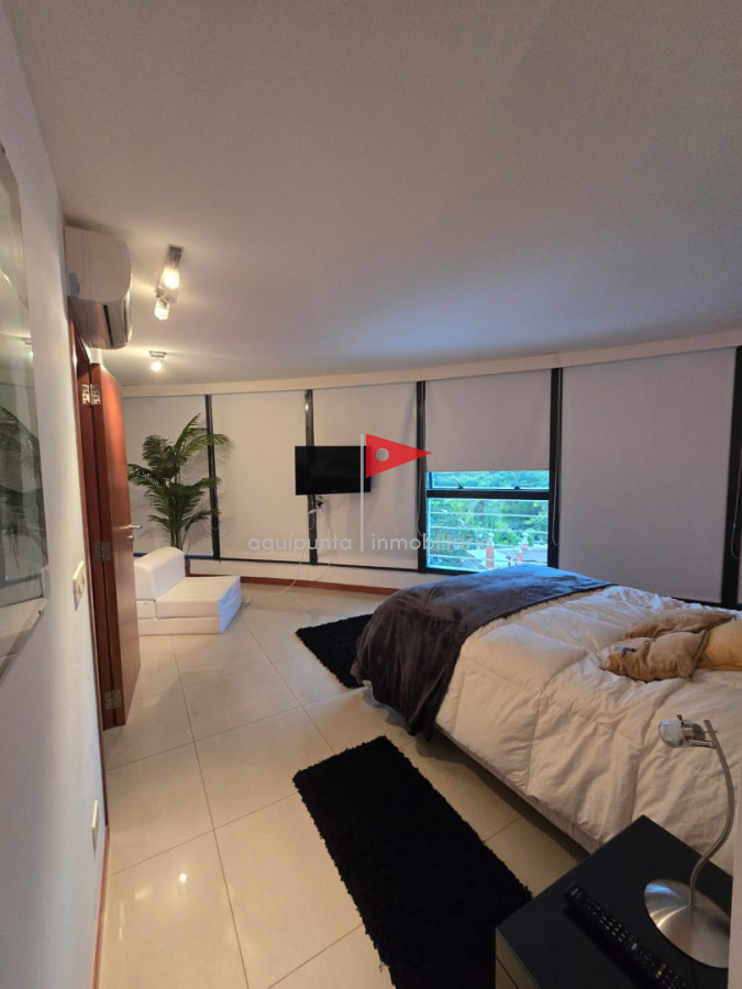 Apartamento ID.239 - Venta apto en edificio Tressesenta 3 dorm 3 baños