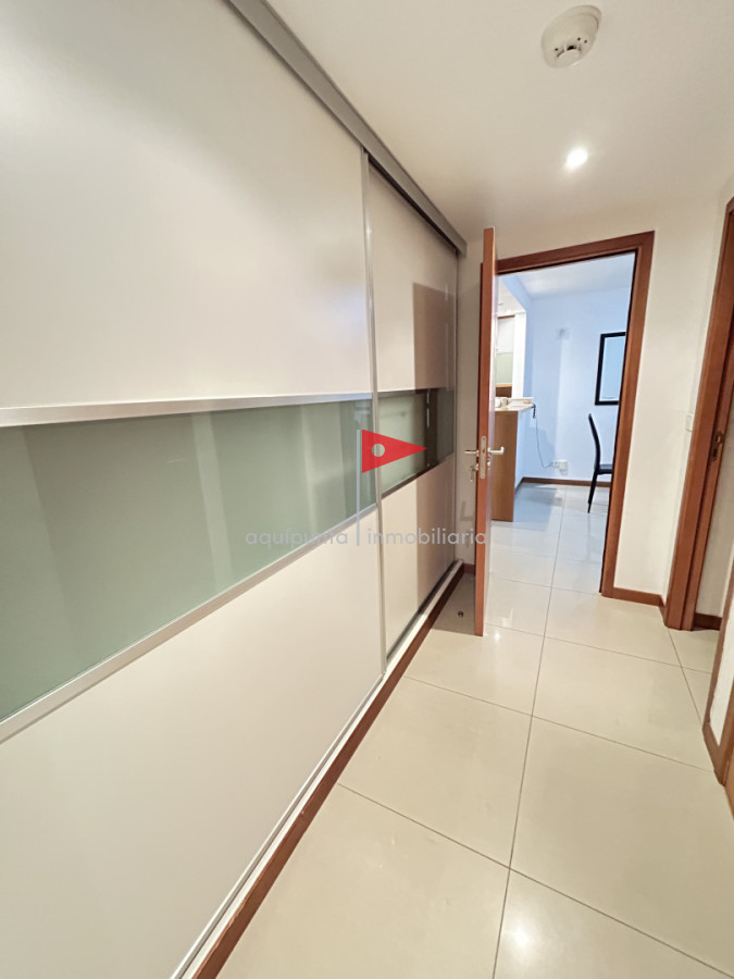 Apartamento ID.252 - Apartamento en venta 2 dorm en torre tressesenta Punta del Este 