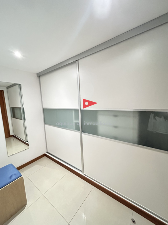 Apartamento ID.252 - Apartamento en venta 2 dorm en torre tressesenta Punta del Este 