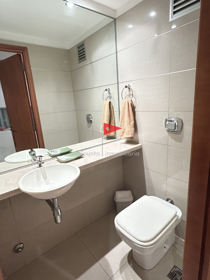 Apartamento ID.252 - Apartamento en venta 2 dorm en torre tressesenta Punta del Este 