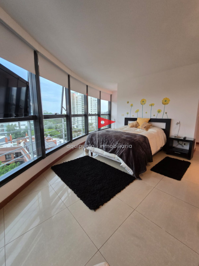 Apartamento ID.239 - Venta apto en edificio Tressesenta 3 dorm 3 baños