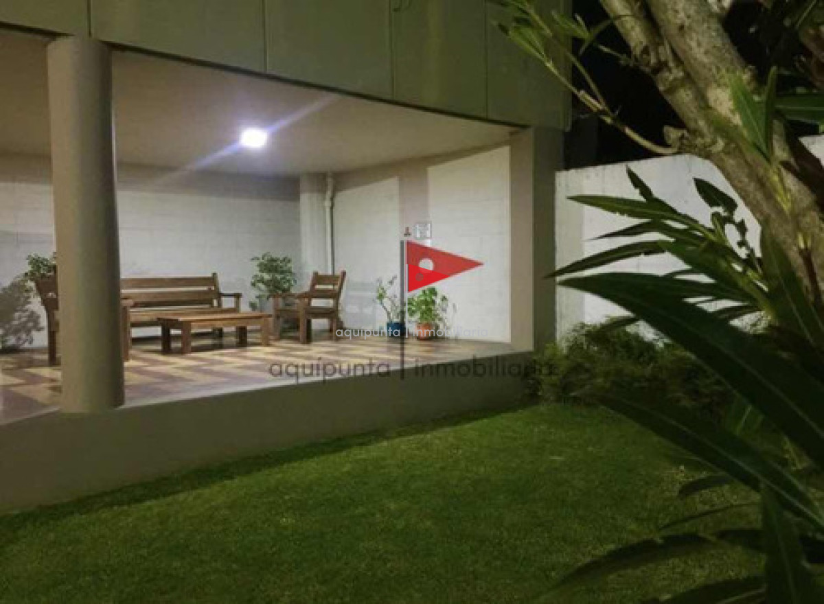 Apartamento ID.14 - Rambla Centro,vista Al Marxdía,garage,aireacond,wifi.directv