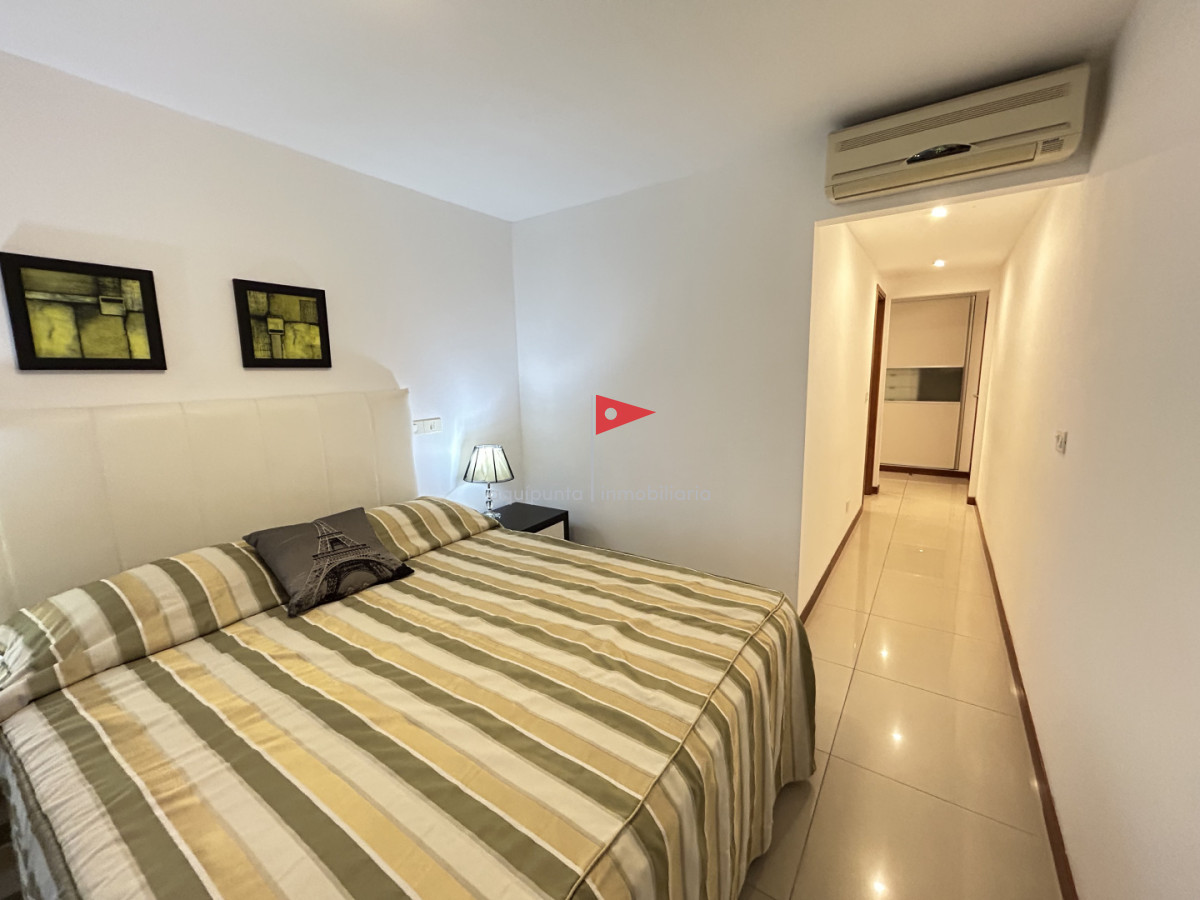 Apartamento ID.252 - Apartamento en venta 2 dorm en torre tressesenta Punta del Este 