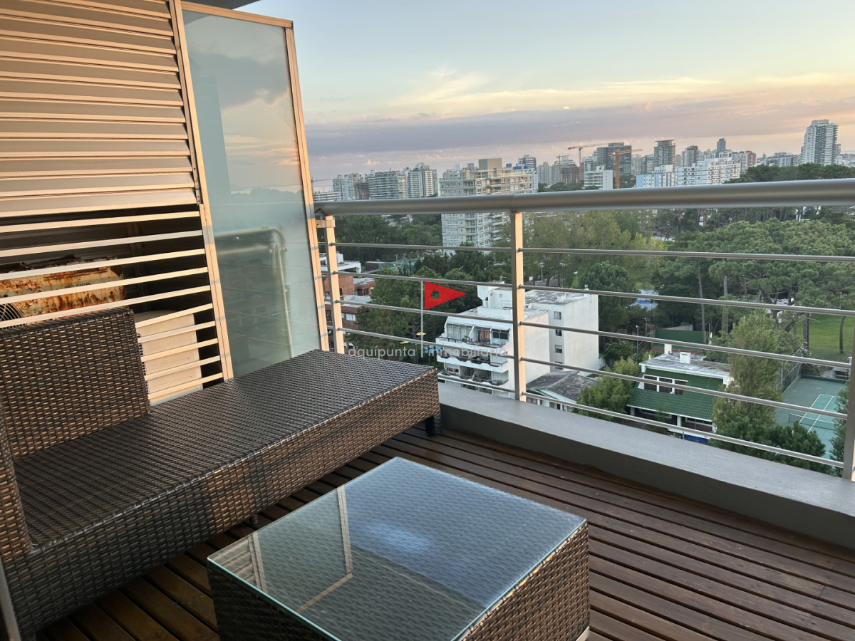 Apartamento ID.252 - Apartamento en venta 2 dorm en torre tressesenta Punta del Este 