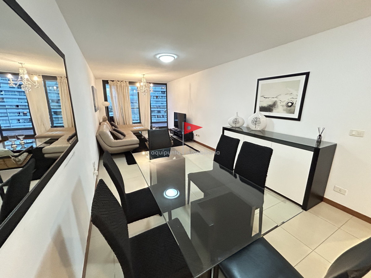 Apartamento ID.252 - Apartamento en venta 2 dorm en torre tressesenta Punta del Este 