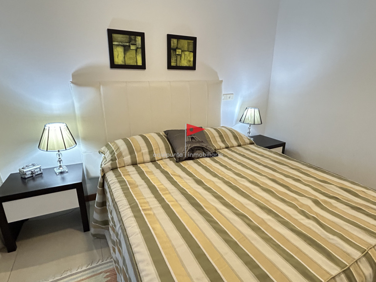 Apartamento ID.252 - Apartamento en venta 2 dorm en torre tressesenta Punta del Este 