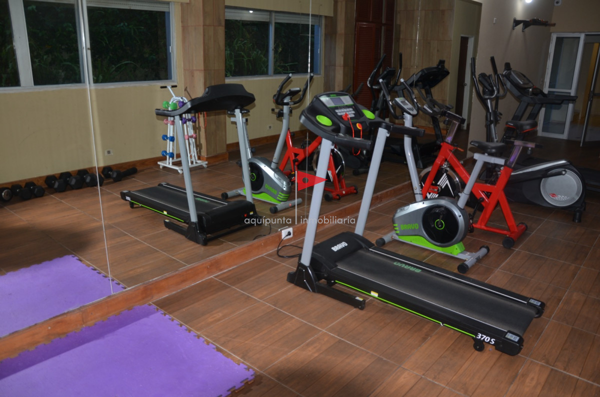 Apartamento ID.36 - apartamento en venta punta del este avda roosevelt 2 dormitorios
