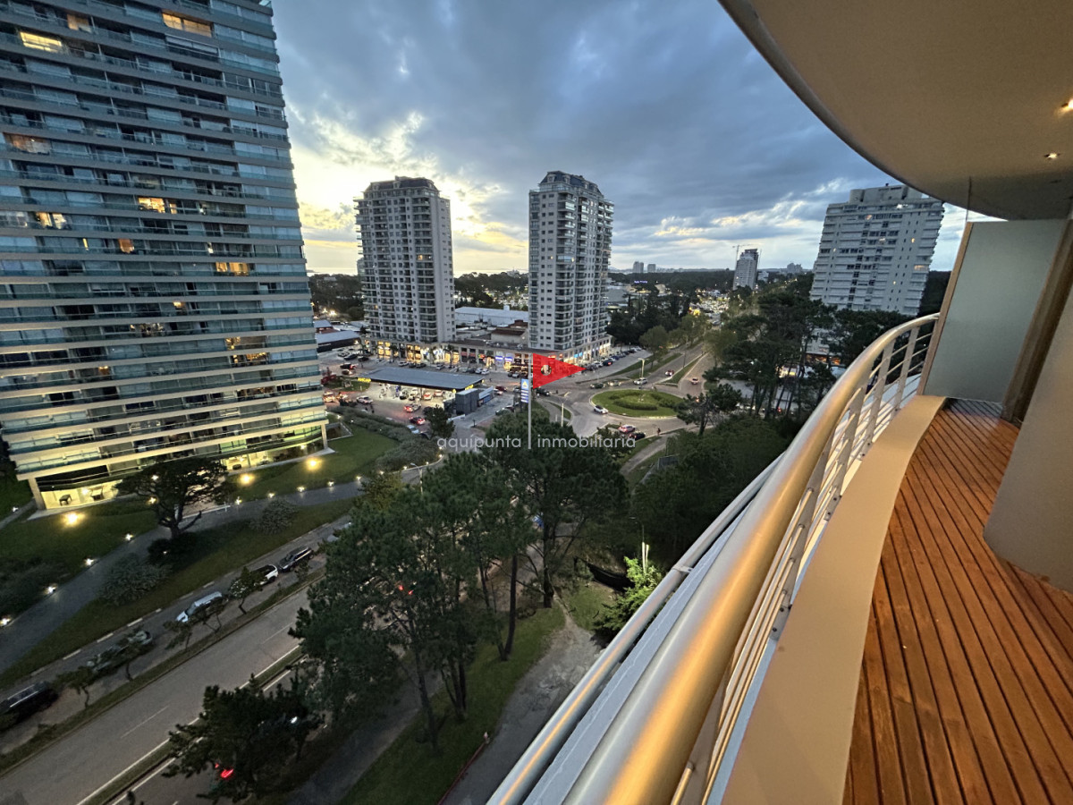 Apartamento ID.252 - Apartamento en venta 2 dorm en torre tressesenta Punta del Este 