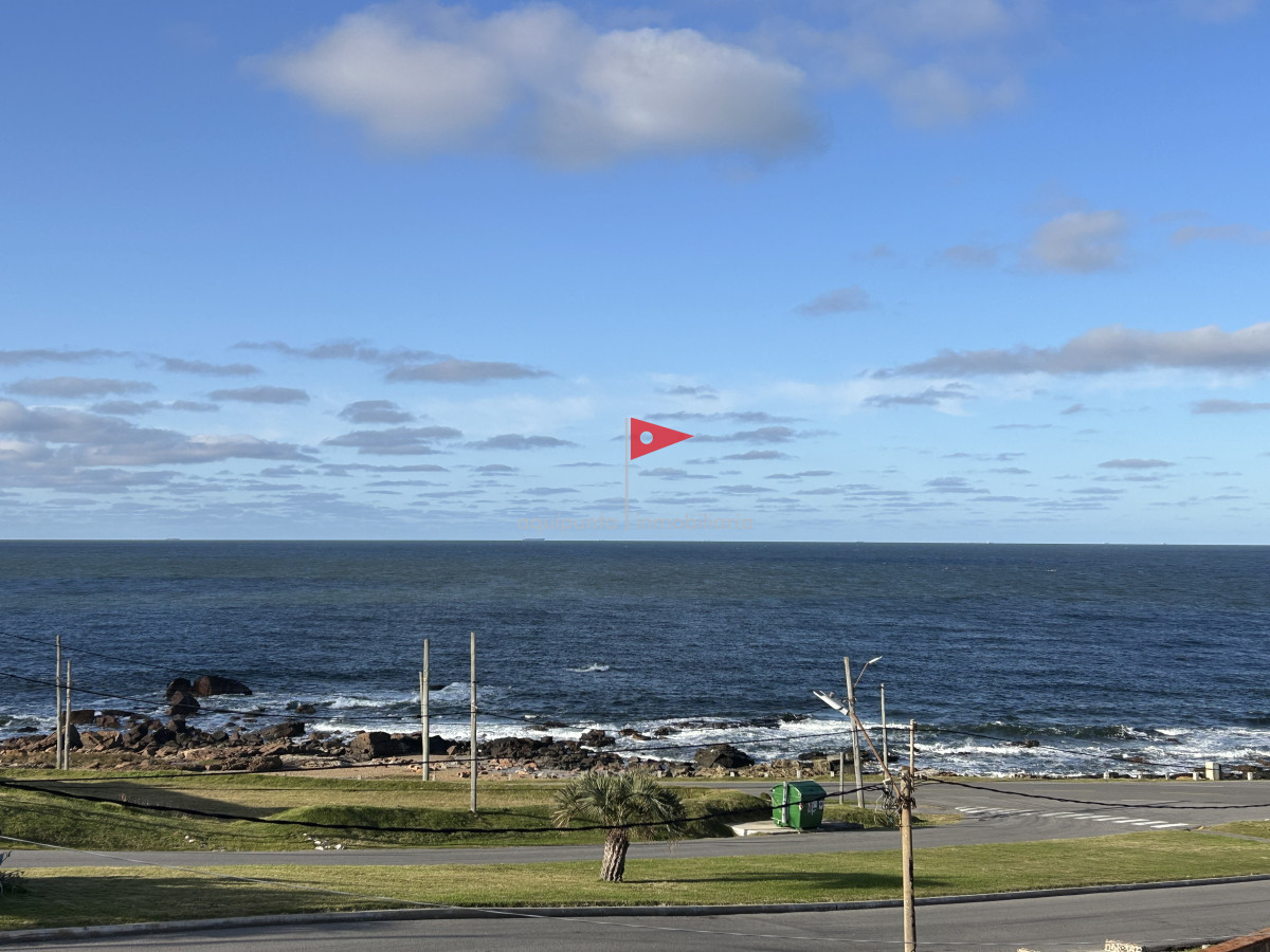 Casa ID.39 - Venta casa Punta Colorada 3 dormitorios piscina vista al mar