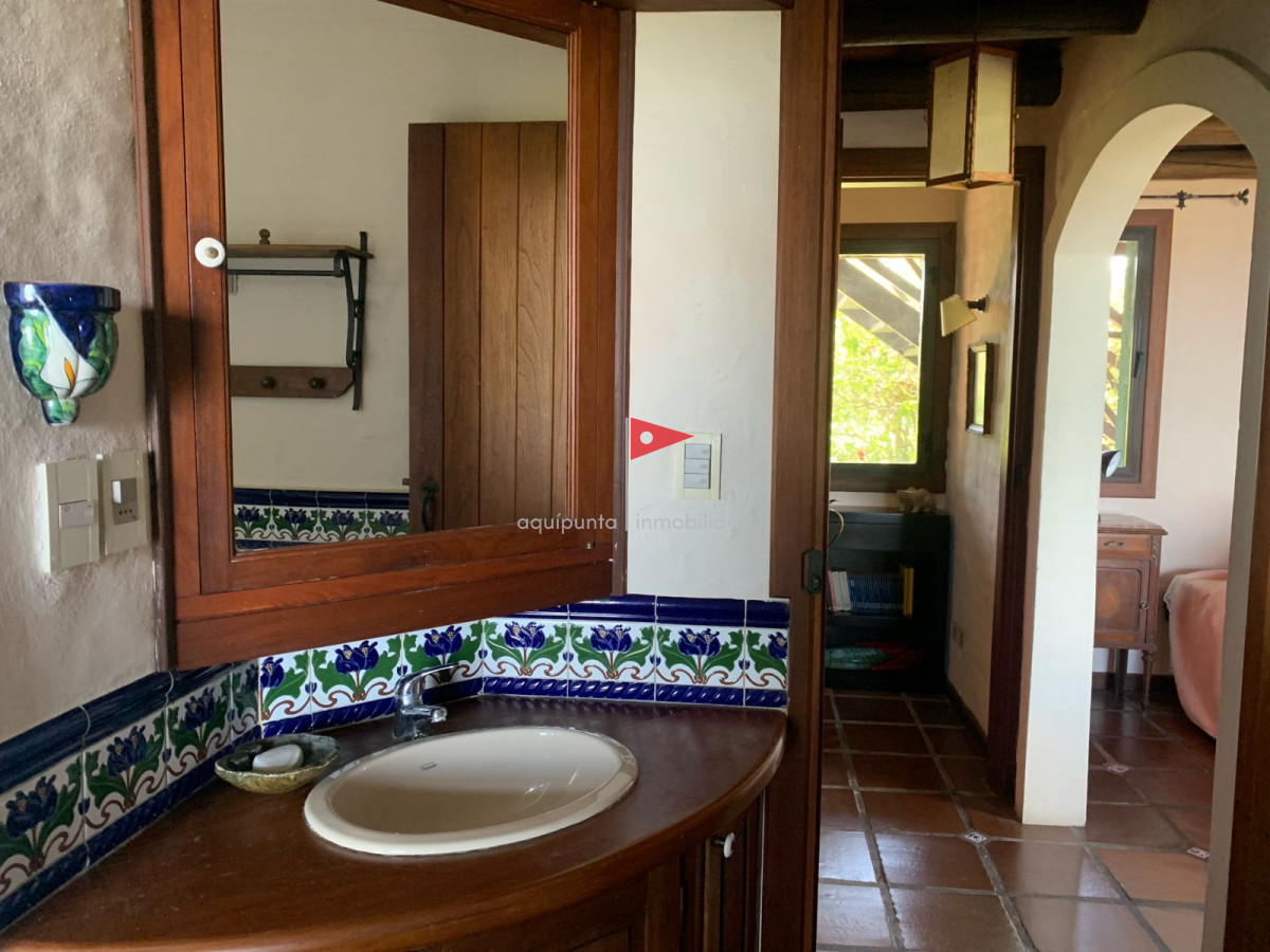 Casa ID.40 - Casa en alquiler en Punta Colorada 3 dormitorios vista al mar