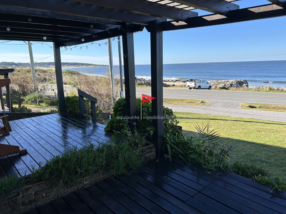 Casa ID.34 - Casa en venta en Punta Colorada frente a la playa