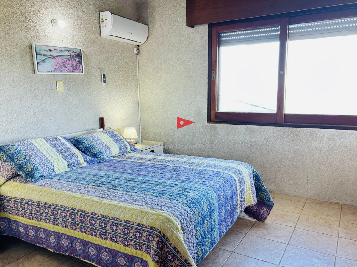 Casa ID.384 - Casa en alquiler temporada dos dormitorios 1 baño frente al mar Punta Colorada 