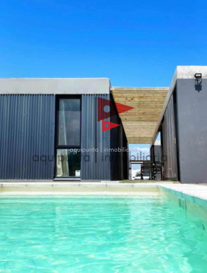 Casa ID.27 - Casa Alquiler 3 Dorm Piscina Vista Al Mar Punta Colorada