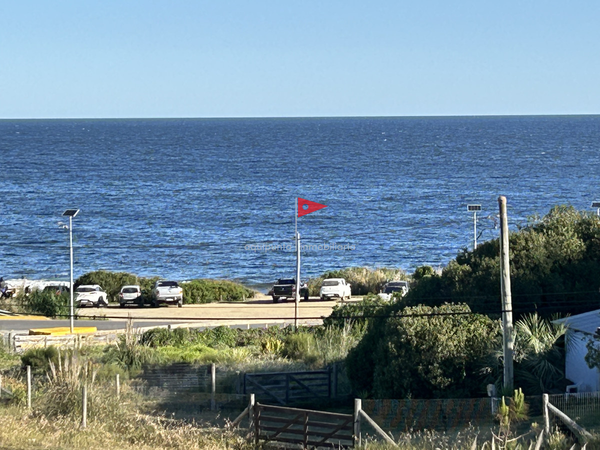 Casa ID.97 - Alquiler temporal Punta Colorada 2 dorm 2 bañ a pasos mar 