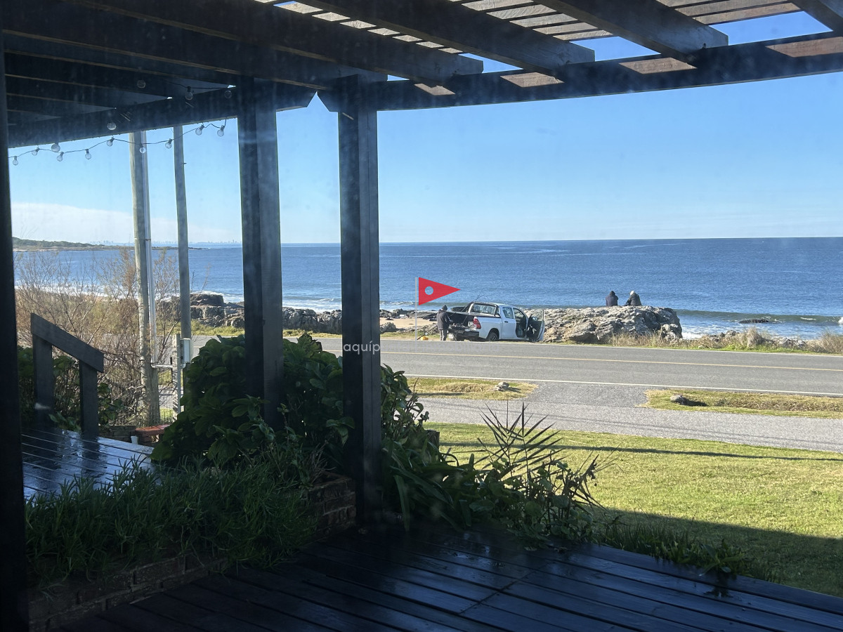 Casa ID.34 - Casa en venta en Punta Colorada frente a la playa