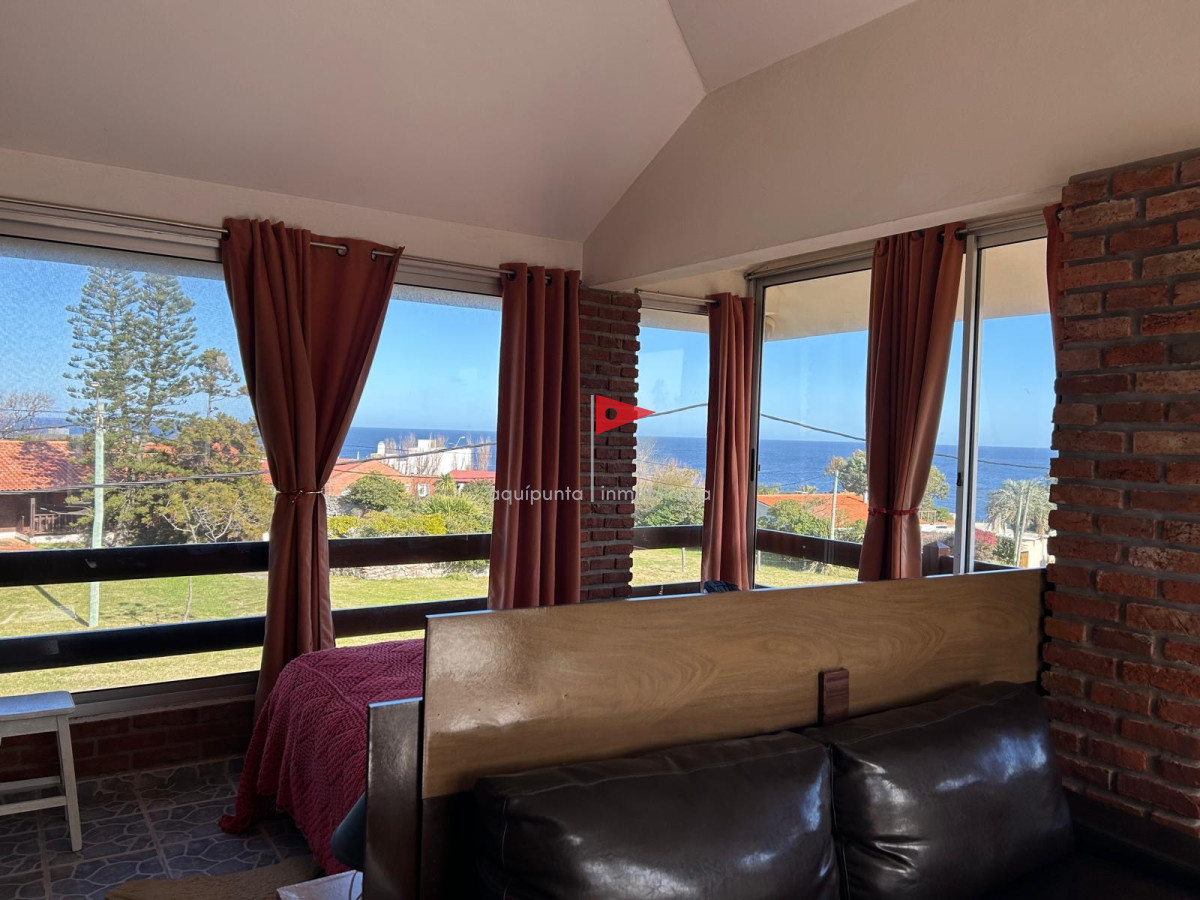 Casa ID.57 - Casa en venta 3 dormitorios 3 baños en Punta Colorada