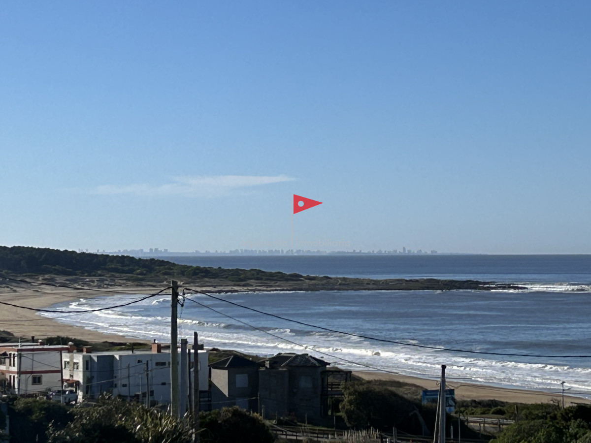 Casa ID.40 - Casa en alquiler en Punta Colorada 3 dormitorios vista al mar