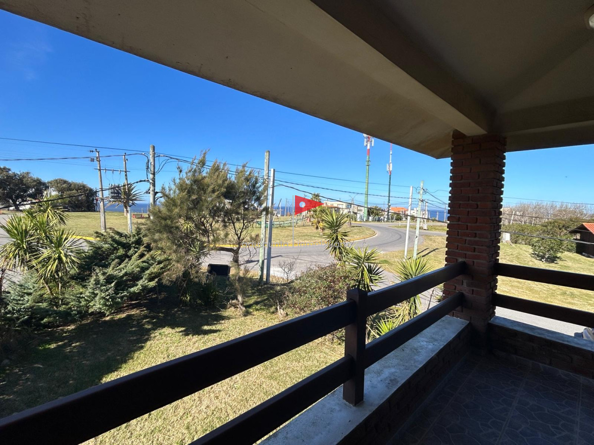 Casa ID.57 - Casa en venta 3 dormitorios 3 baños en Punta Colorada