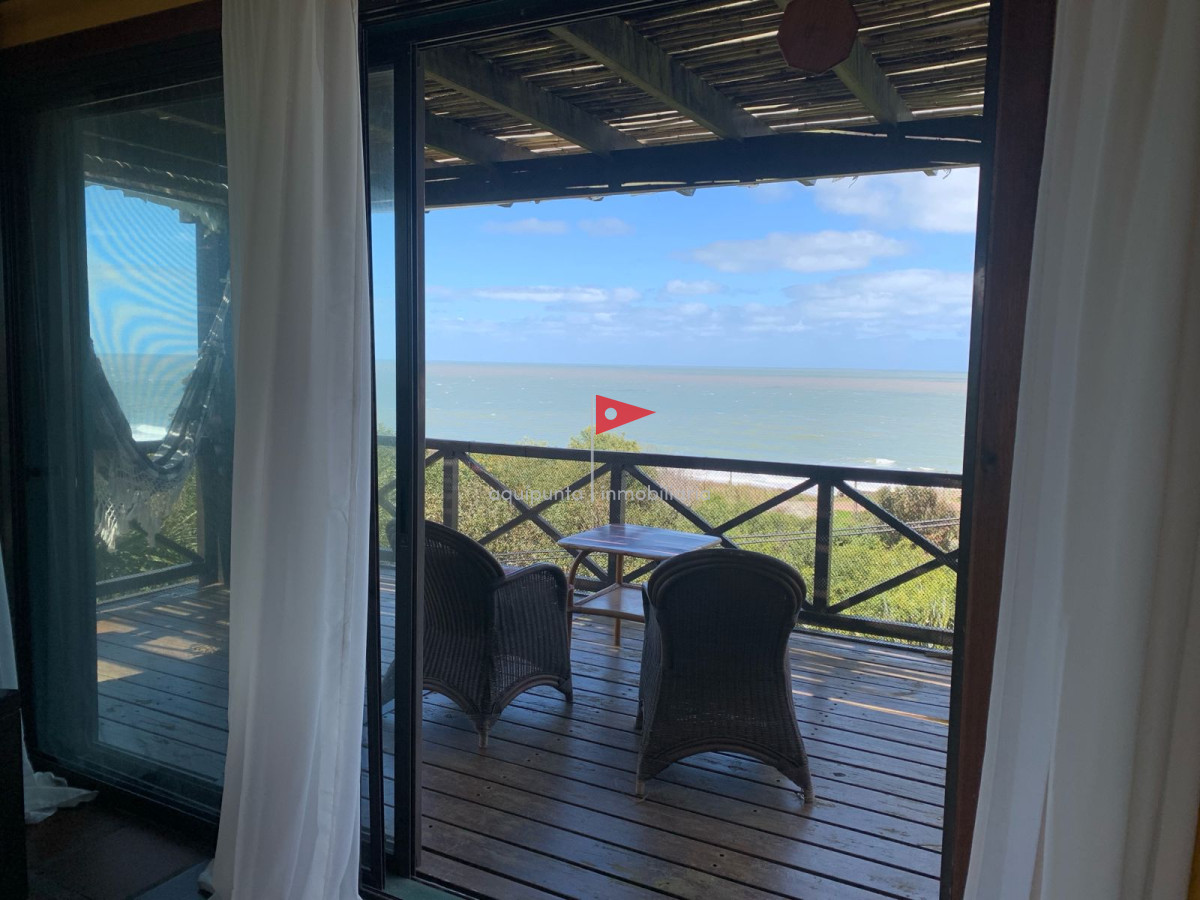 Casa ID.40 - Casa en alquiler en Punta Colorada 3 dormitorios vista al mar
