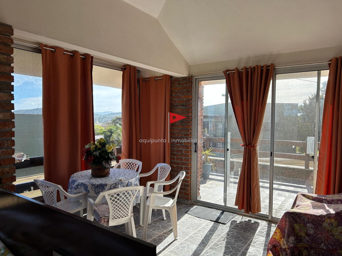 Casa ID.57 - Casa en venta 3 dormitorios 3 baños en Punta Colorada