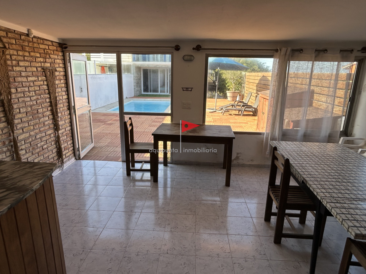 Casa ID.39 - Venta casa Punta Colorada 3 dormitorios piscina vista al mar