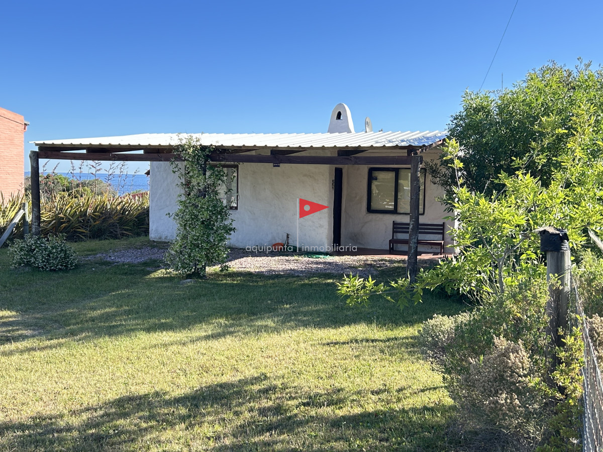 Casa ID.97 - Alquiler temporal Punta Colorada 2 dorm 2 bañ a pasos mar 