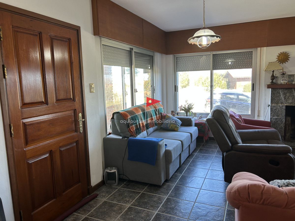 Casa ID.57 - Casa en venta 3 dormitorios 3 baños en Punta Colorada