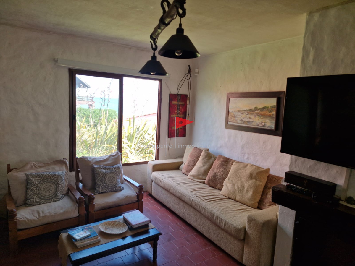 Casa ID.97 - Alquiler temporal Punta Colorada 2 dorm 2 bañ a pasos mar 