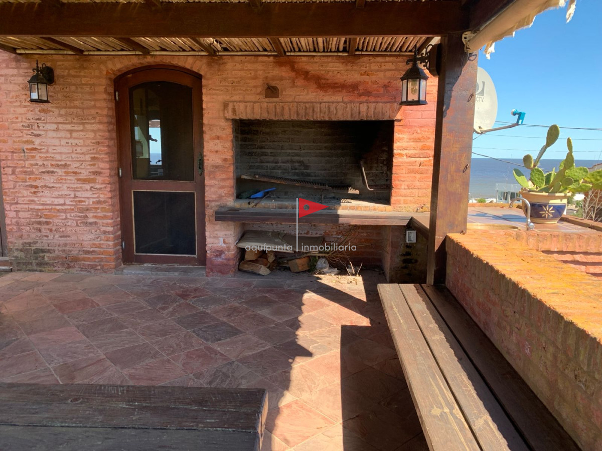 Casa ID.40 - Casa en alquiler en Punta Colorada 3 dormitorios vista al mar