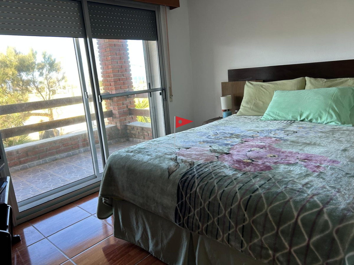 Casa ID.57 - Casa en venta 3 dormitorios 3 baños en Punta Colorada