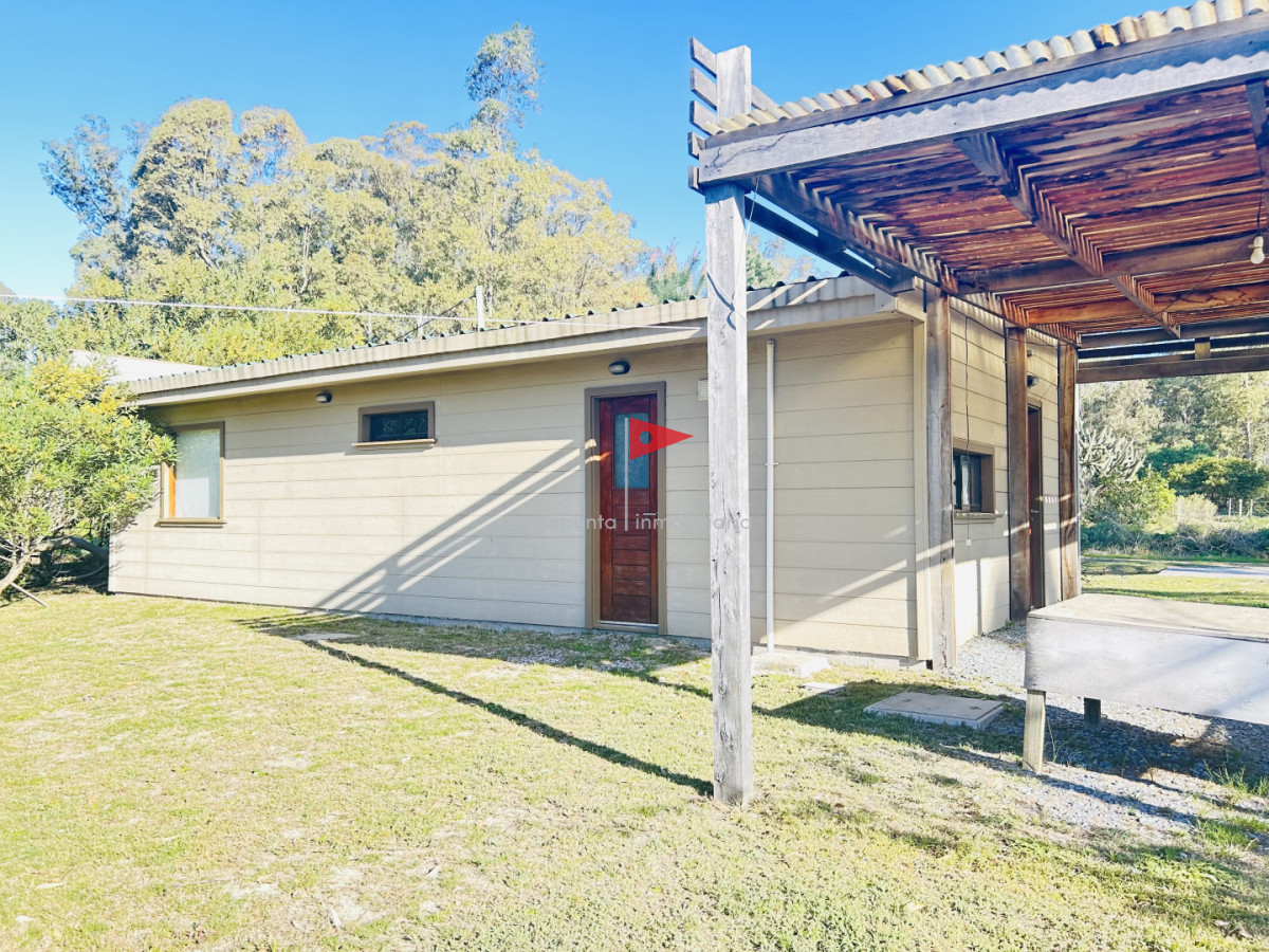 Casa ID.381 - Casa en venta 2 dormitorios en Punta Colorada