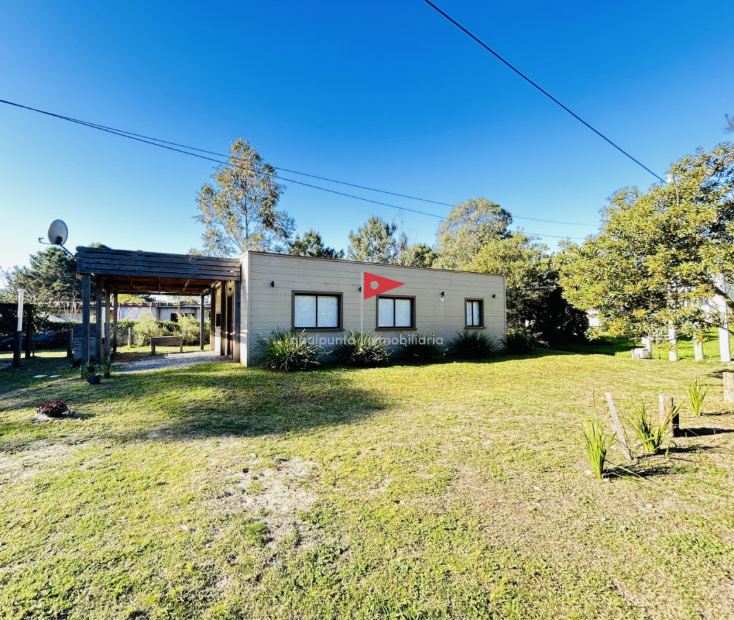Casa ID.381 - Casa en venta 2 dormitorios en Punta Colorada