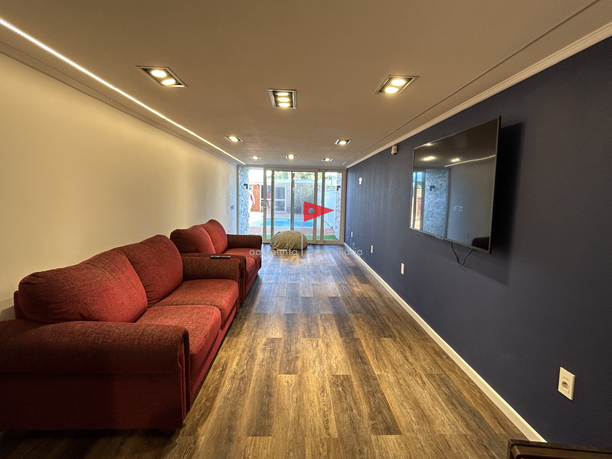 Casa ID.39 - Venta casa Punta Colorada 3 dormitorios piscina vista al mar