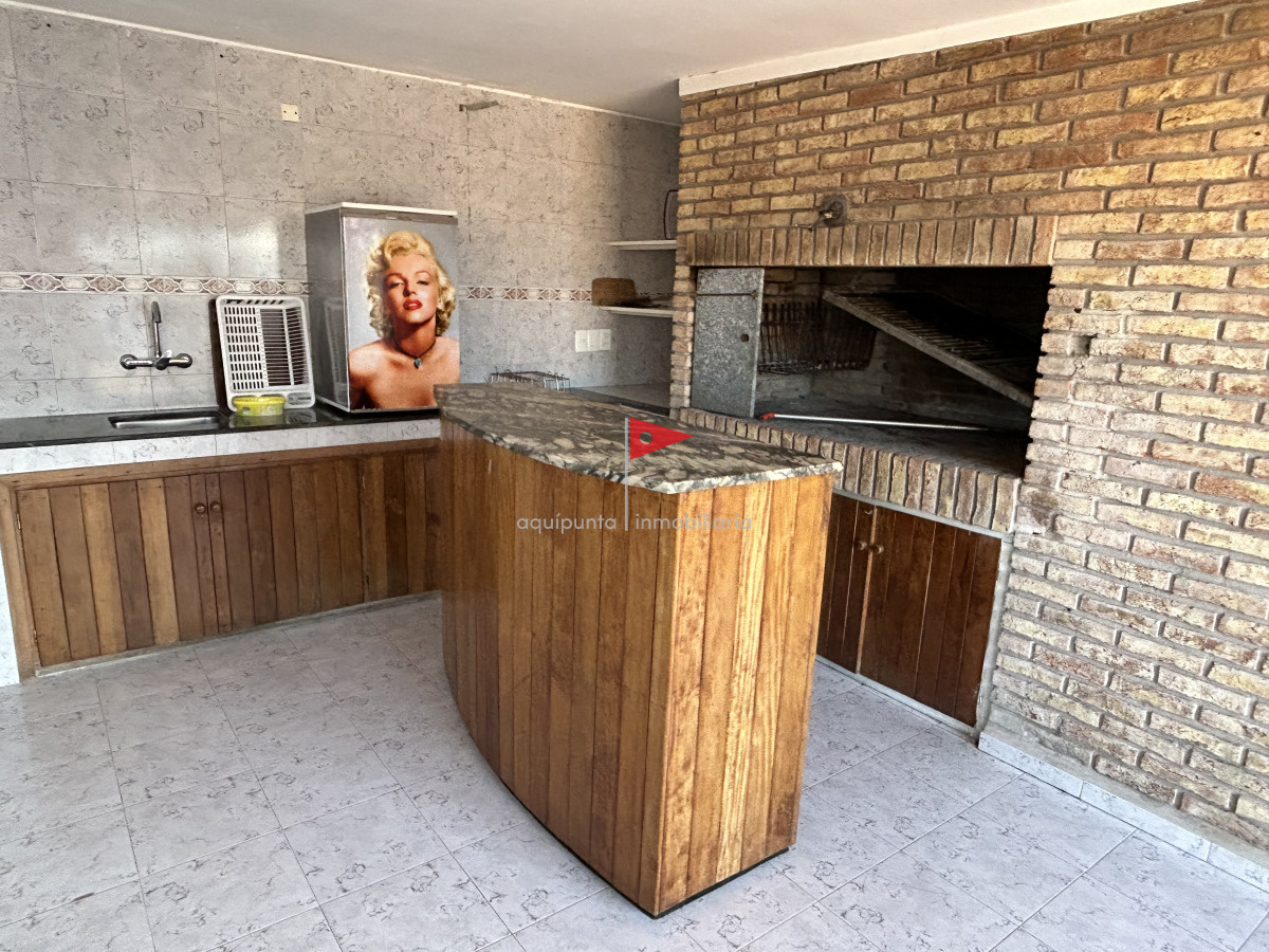 Casa ID.39 - Venta casa Punta Colorada 3 dormitorios piscina vista al mar