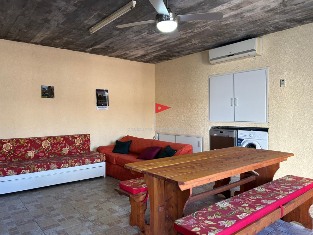 Casa ID.383 - Casa en alquiler 2 dormitorios Punta Colorada 