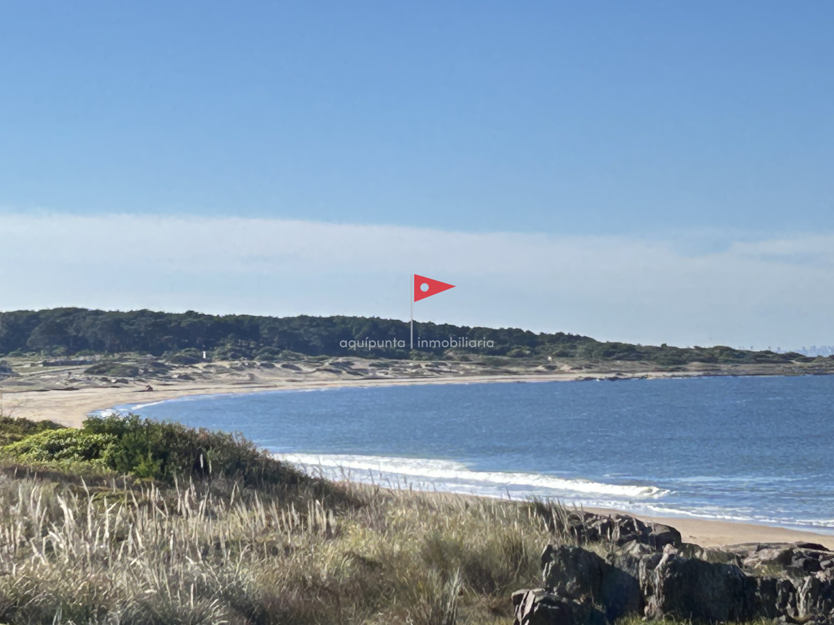 Casa ID.34 - Casa en venta en Punta Colorada frente a la playa
