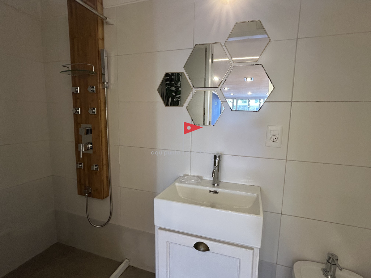 Casa ID.39 - Venta casa Punta Colorada 3 dormitorios piscina vista al mar