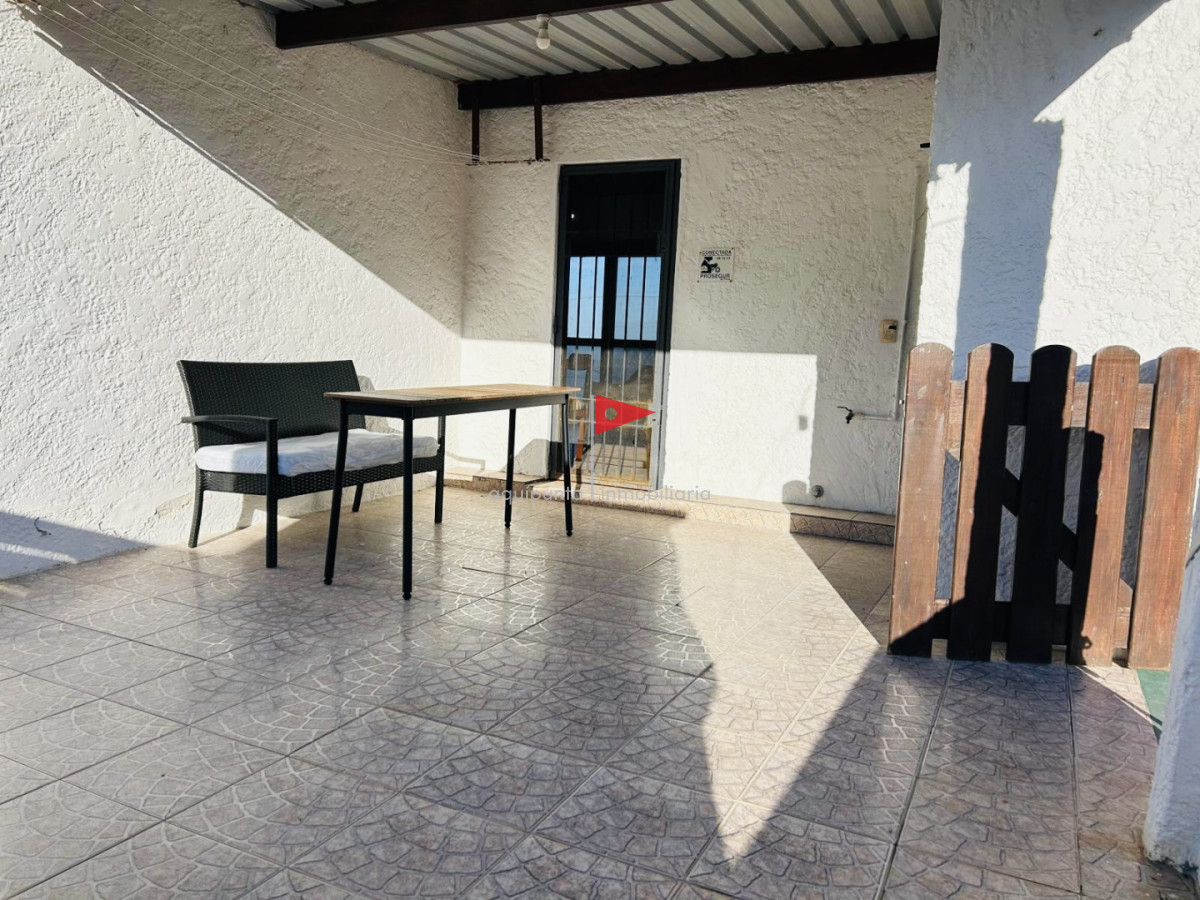 Casa ID.384 - Casa en alquiler temporada dos dormitorios 1 baño frente al mar Punta Colorada 