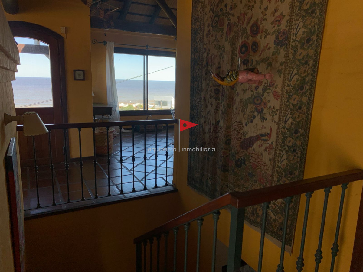 Casa ID.40 - Casa en alquiler en Punta Colorada 3 dormitorios vista al mar