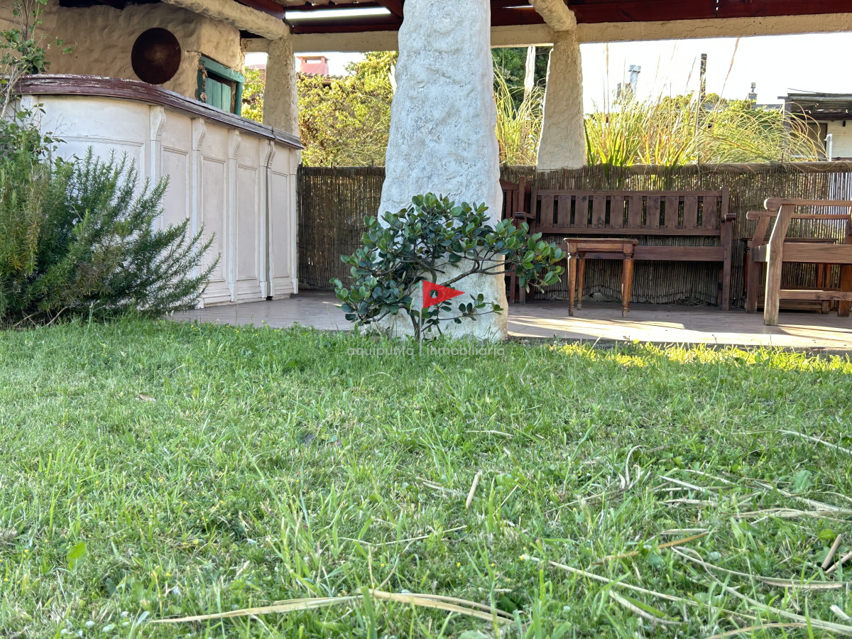 Casa ID.97 - Alquiler temporal Punta Colorada 2 dorm 2 bañ a pasos mar 