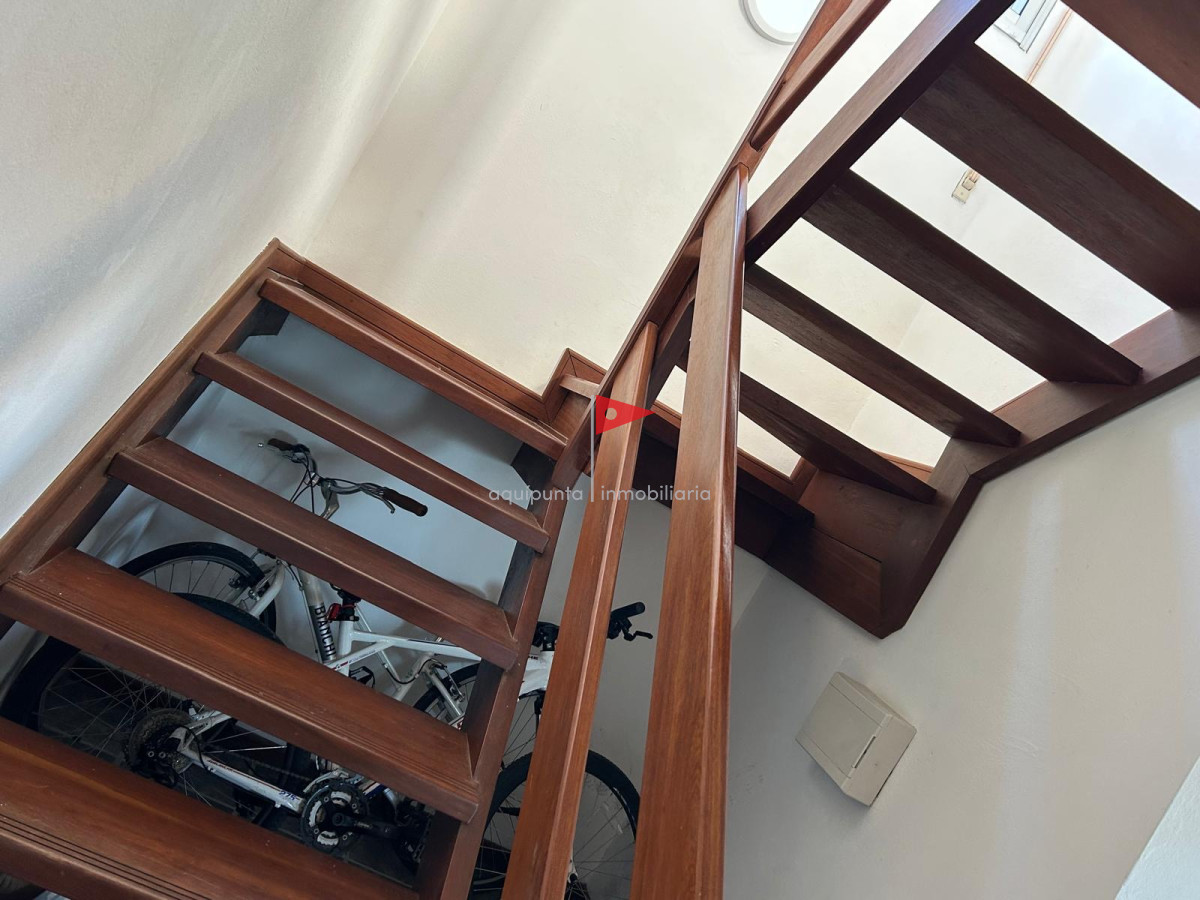 Casa ID.57 - Casa en venta 3 dormitorios 3 baños en Punta Colorada