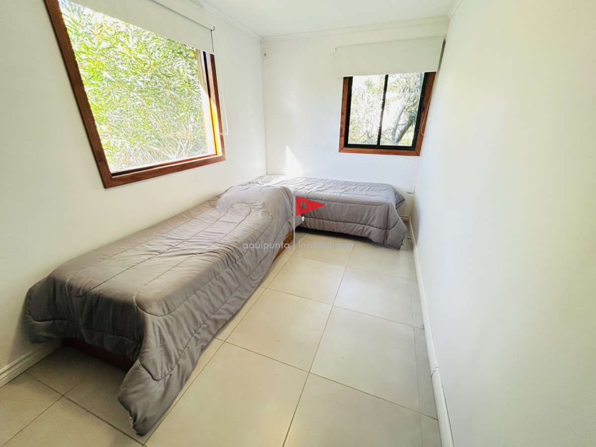 Casa ID.381 - Casa en venta 2 dormitorios en Punta Colorada