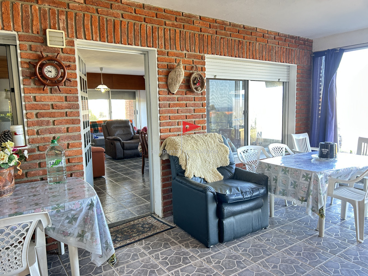 Casa ID.57 - Casa en venta 3 dormitorios 3 baños en Punta Colorada