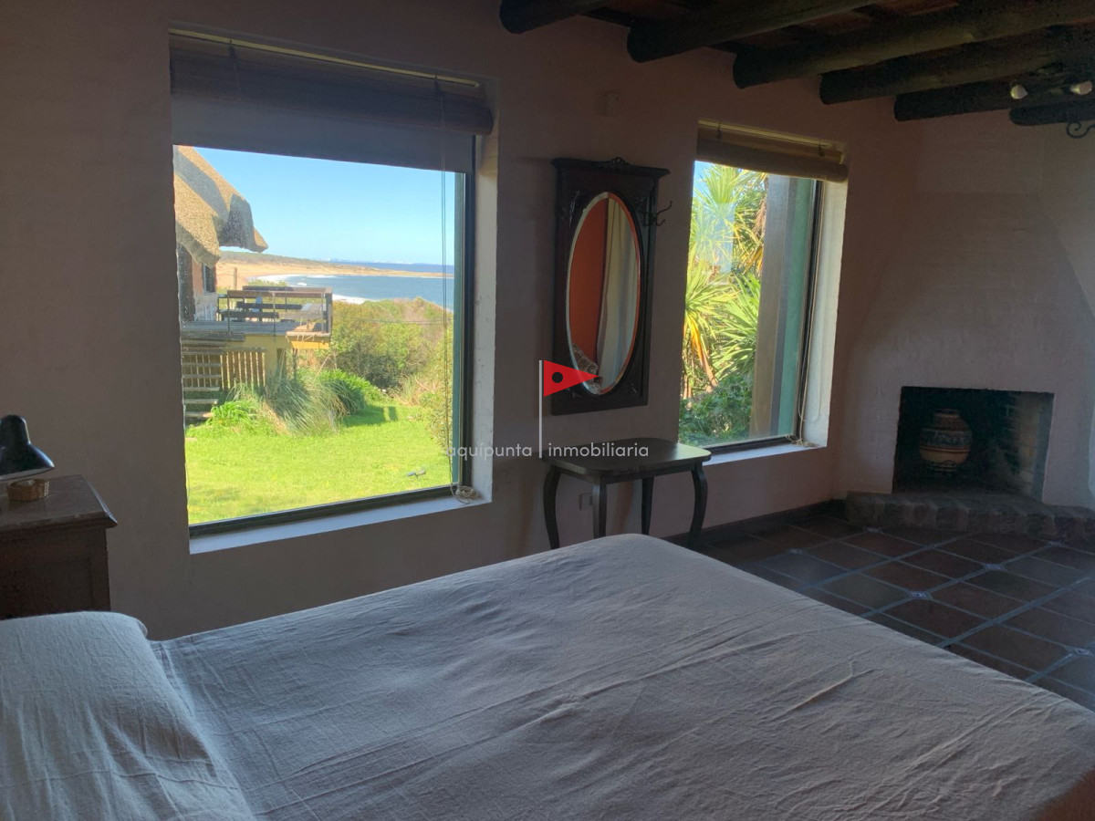 Casa ID.40 - Casa en alquiler en Punta Colorada 3 dormitorios vista al mar